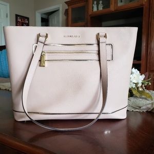 Michael Kors Frame Out Item
North South Large Tote